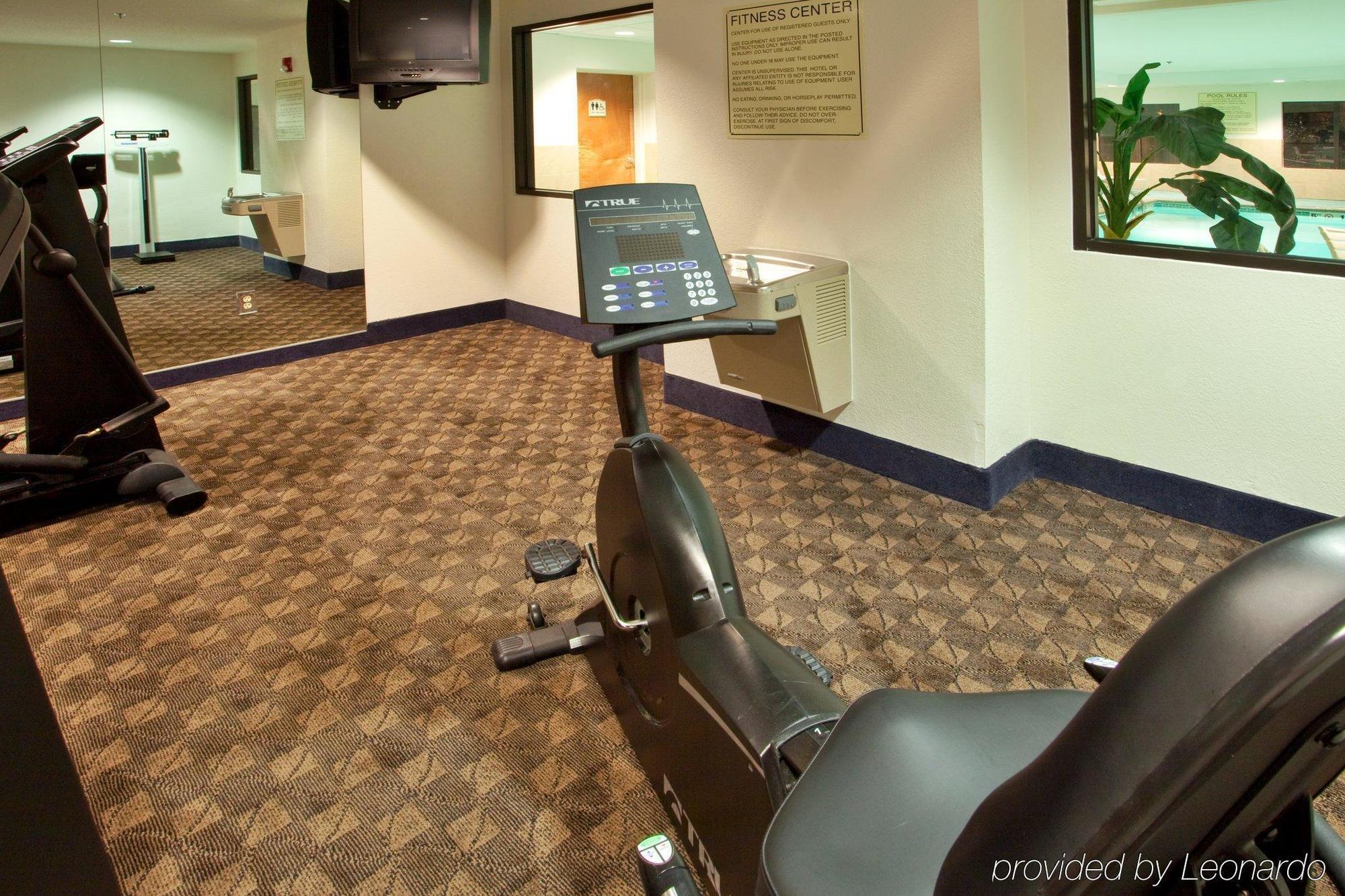 Holiday Inn Express & Suites Chesapeake By Ihg Facilities photo